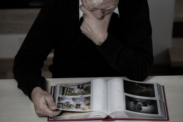 Why Samples Albums are a Must-Have in a Professional Photography Studio
