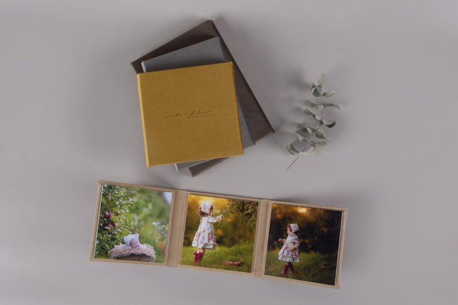 Velvet Triplexe with newborn photography - by Anastacia Folman