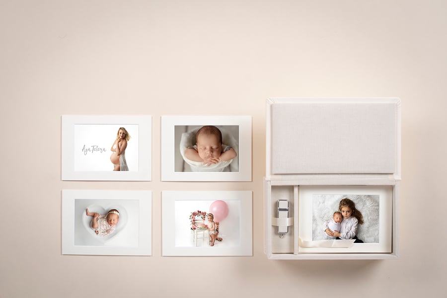 Folio Box for newborn and maternity shoots