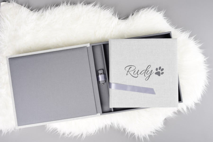 Professional pet photographs in album set with USB