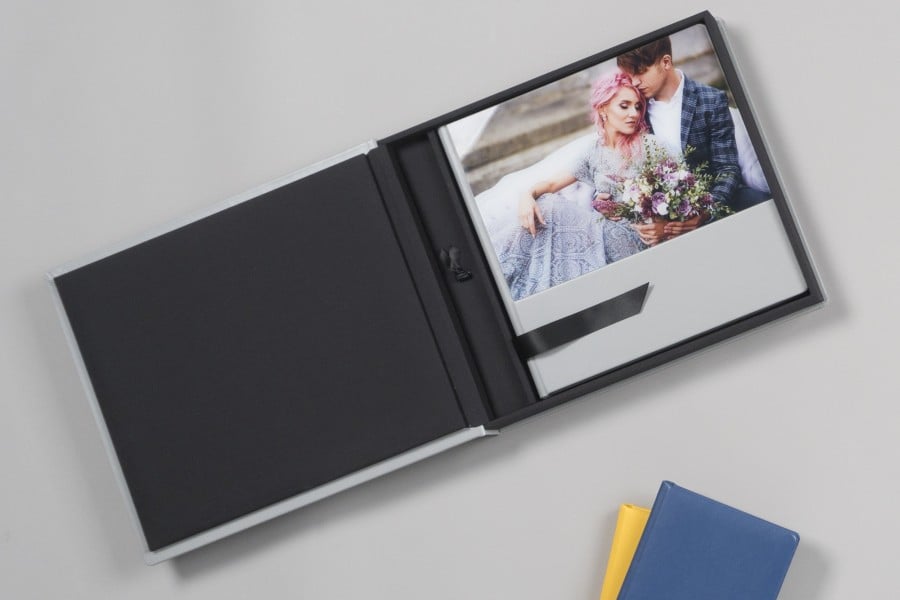 Professional acrylic wedding album with mini USB and box