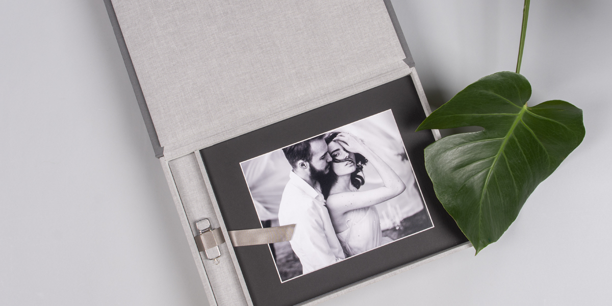 What is a Folio Box and Why to Stock Up Your Studio with One?