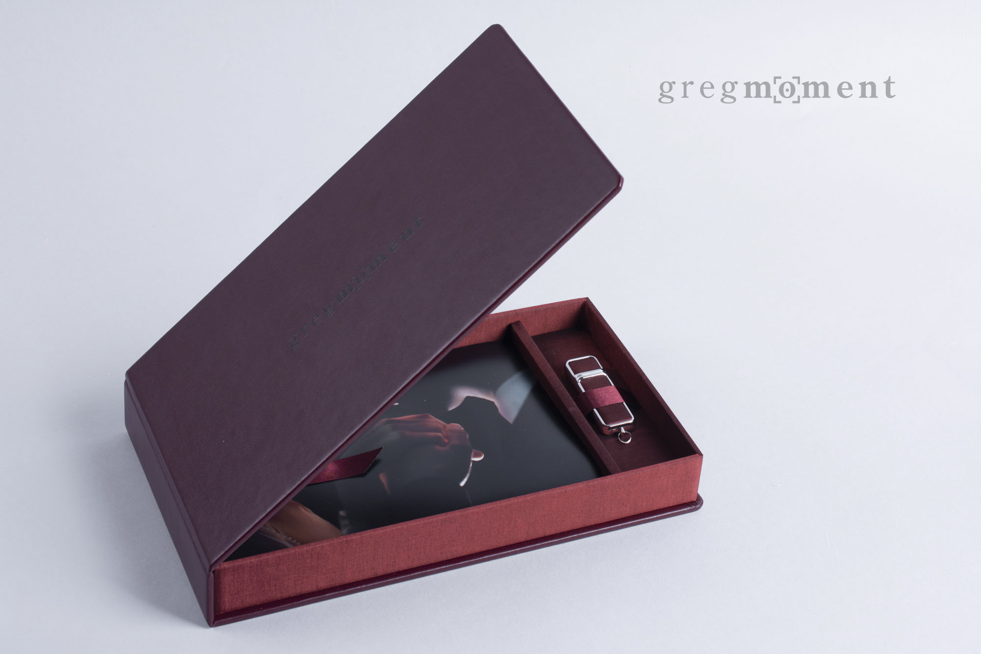 Photo prints and USB in handcrafted box
