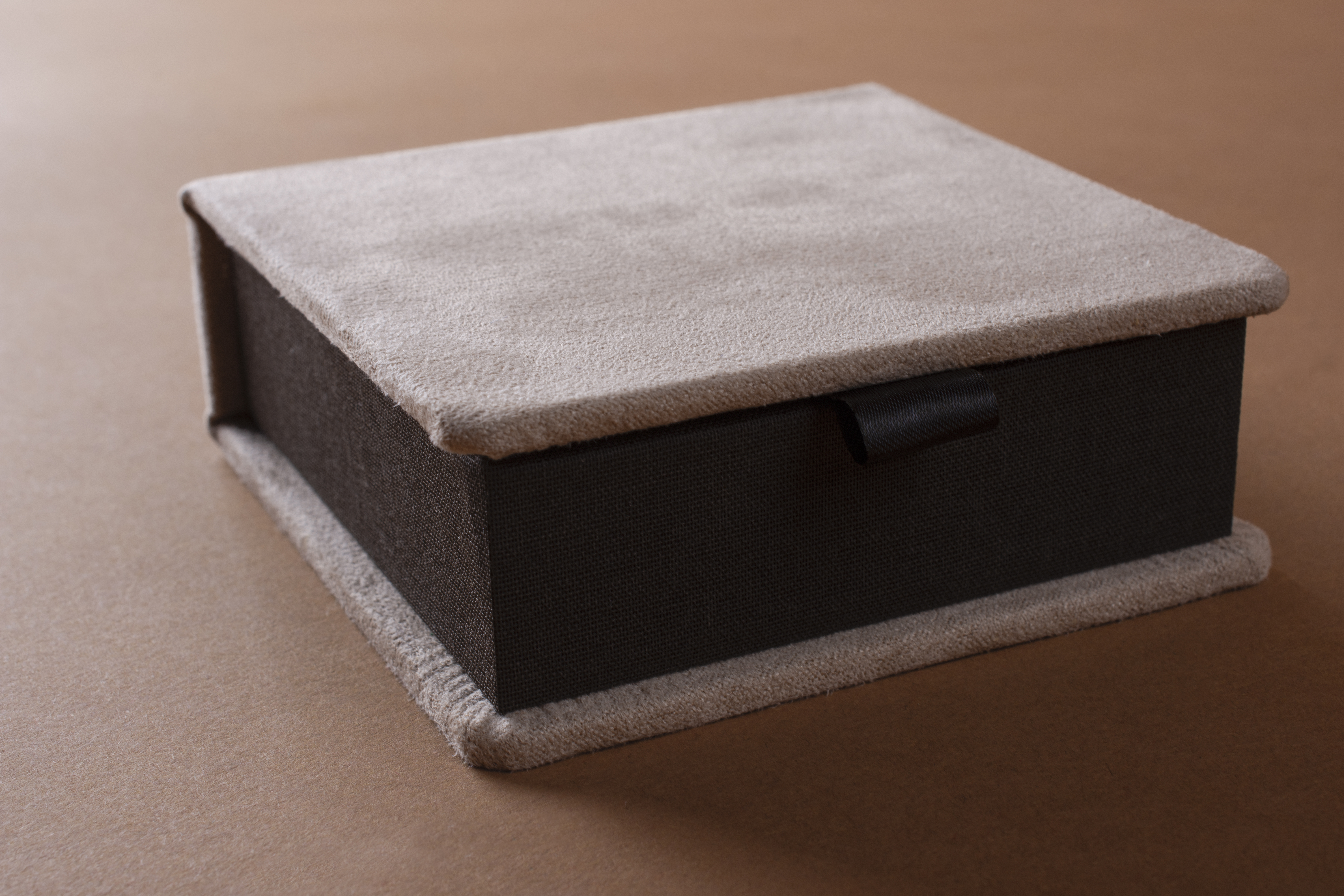 USB and box for Professional Photos