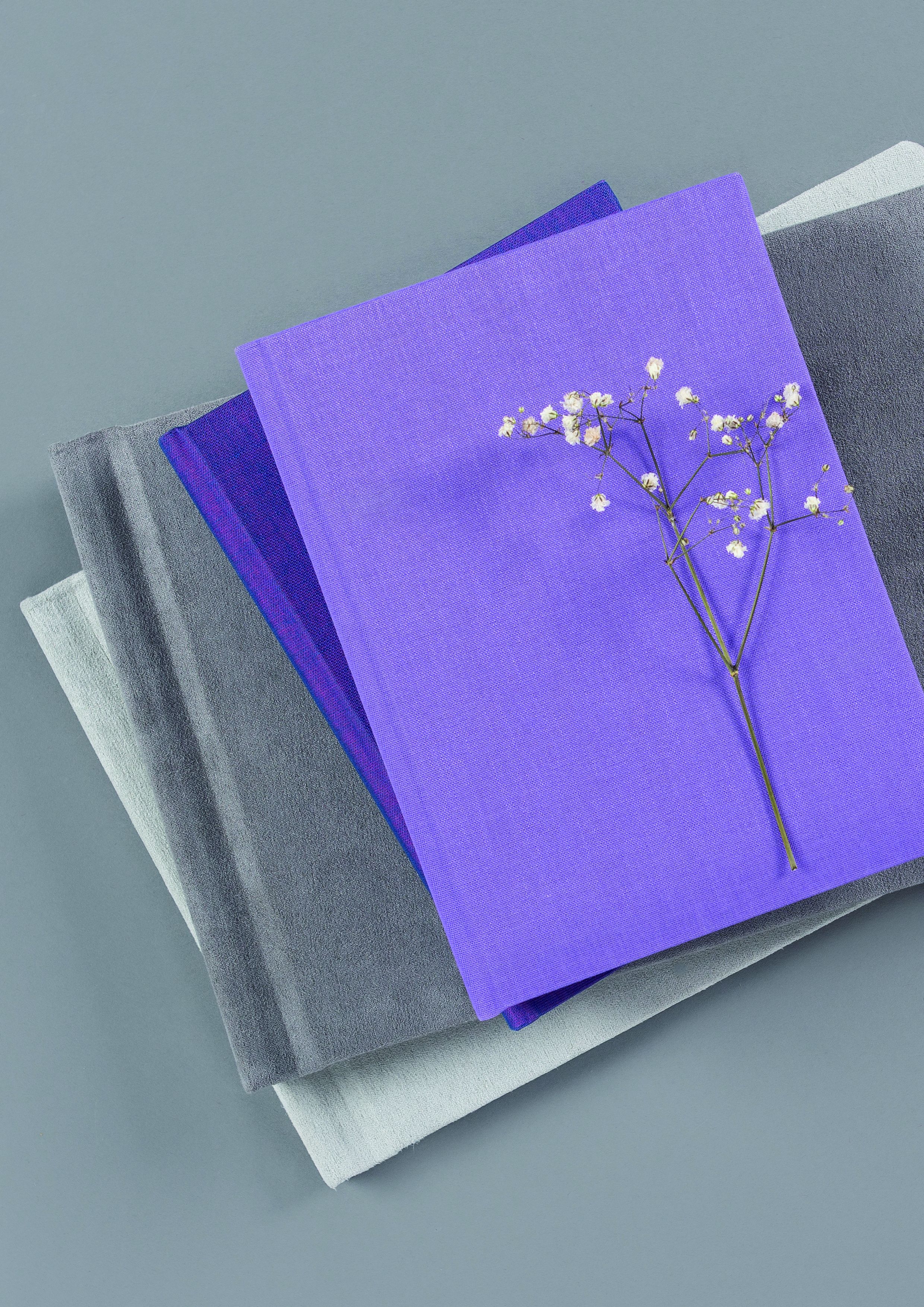 Professional Velvet and Linen Photo Albums