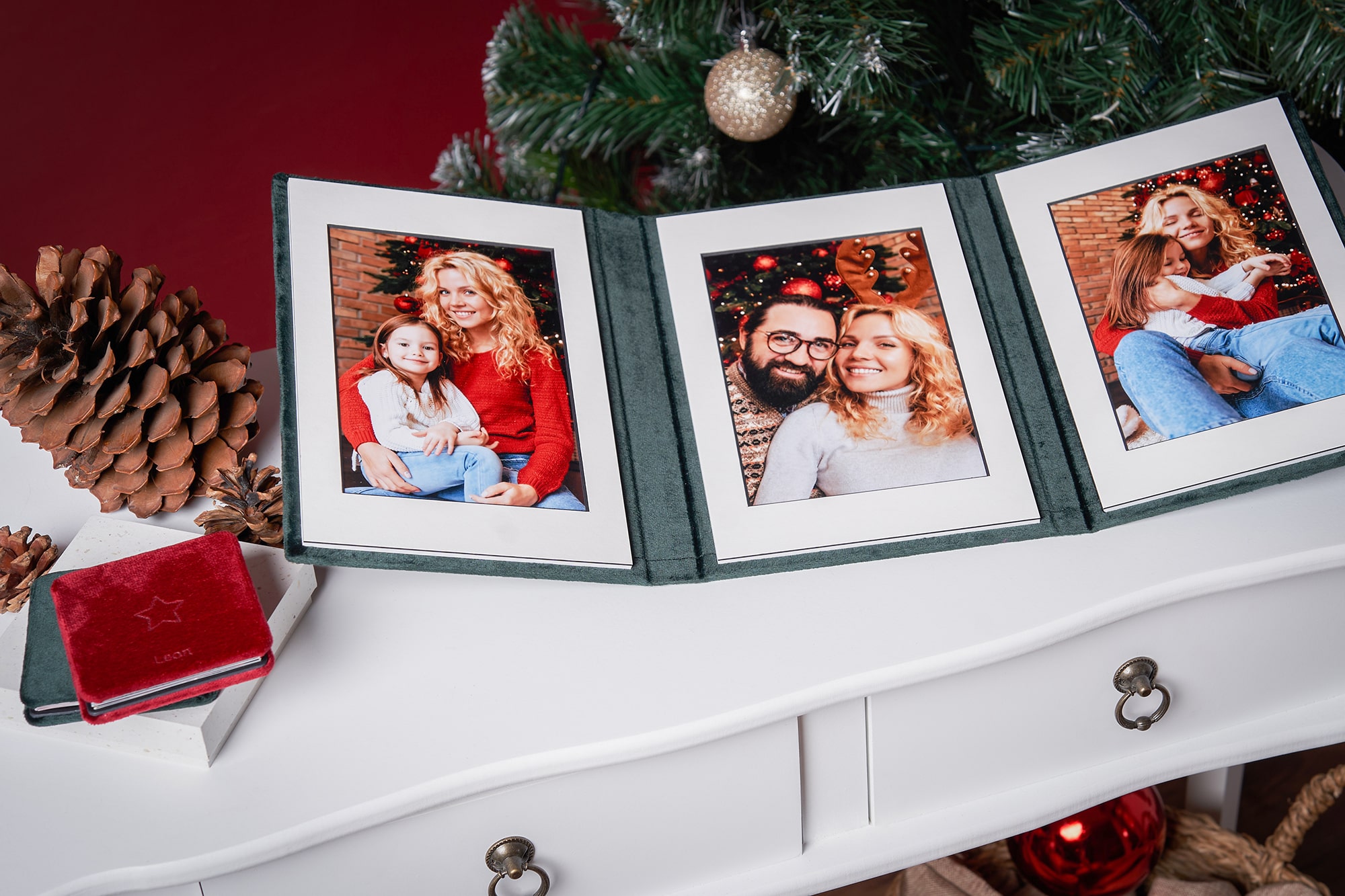 5 Essential Holiday Photo Products for Professional Photographers