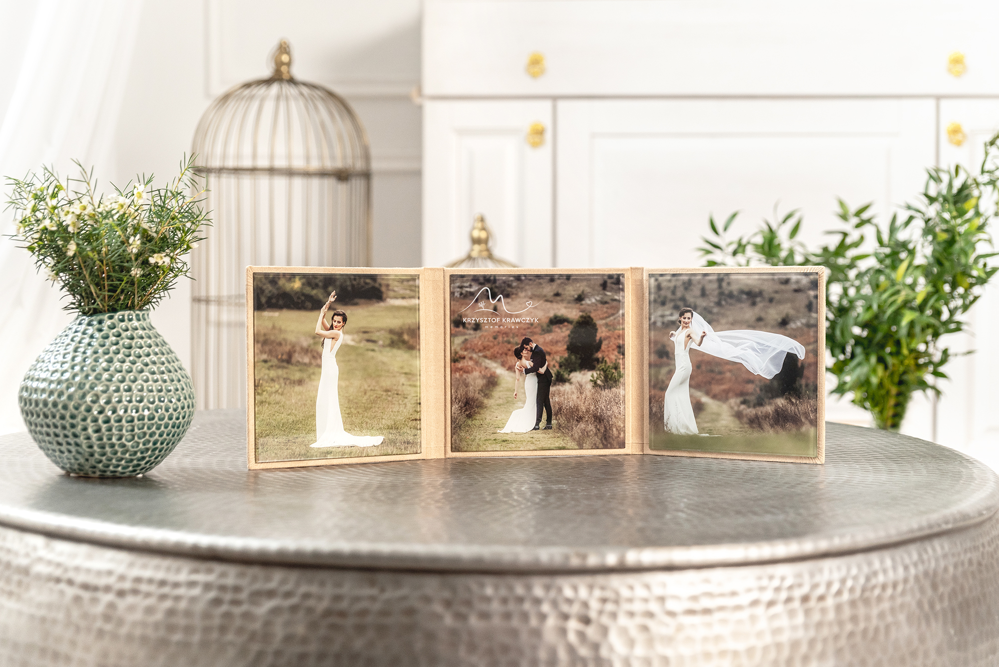 wedding photo book in acrylic